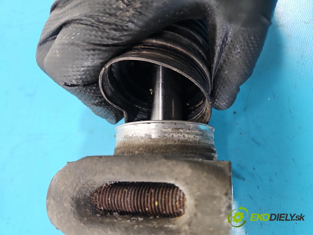 Audi A4 B8 2007-2015 2.0 tdi 143 HP manual 105 kW 1968 cm3 5- Ozubené kolo: volant 8T1422066C