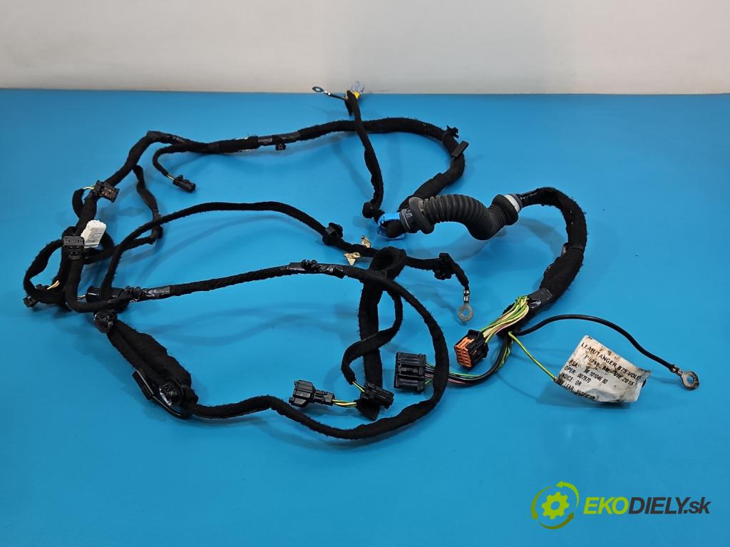 DS 4 2015-2020 2.0 hdi 181KM automatic 133 kW 1997 cm3 5- Balíček: kufrových dveří zadní 9810104680