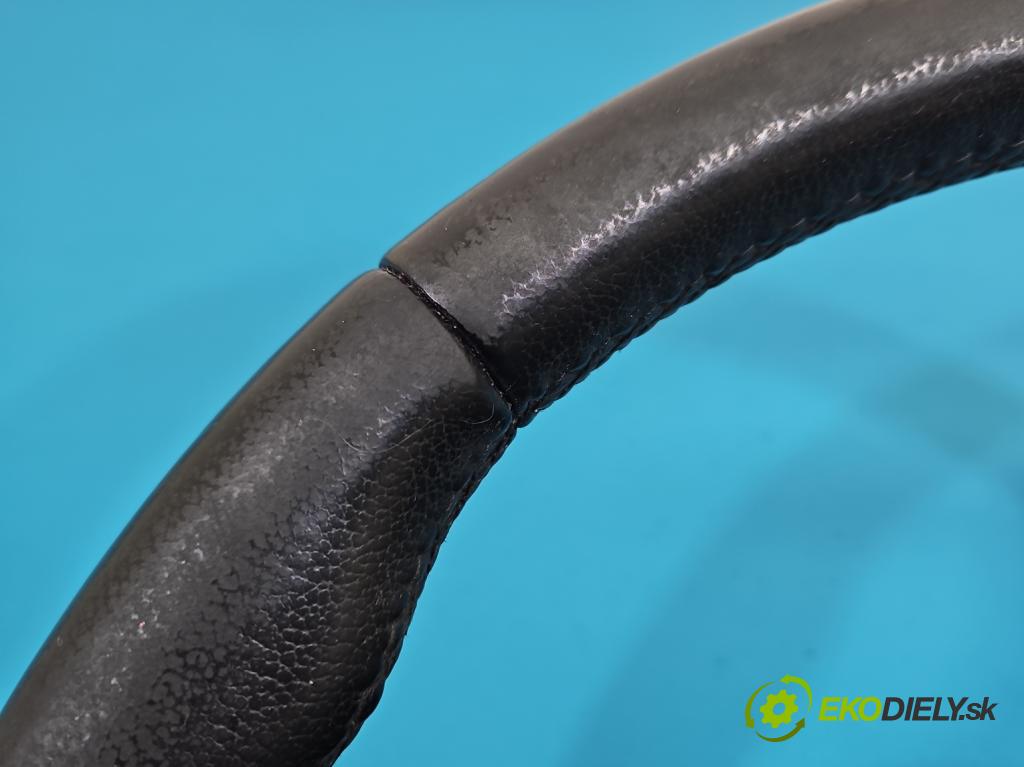 Kia Ceed II 2012-2018 1.6 crdi 128 hp manual 94 kW 1582 cm3 5- volant  (Volant)