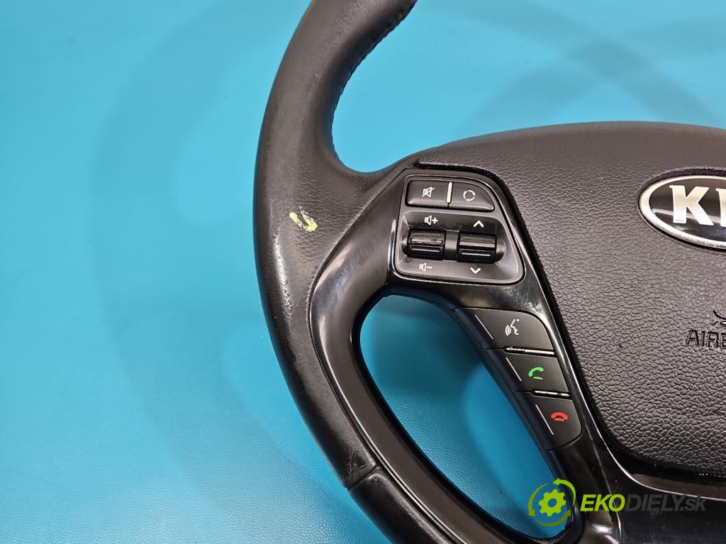 Kia Ceed II 2012-2018 1.6 crdi 128 hp manual 94 kW 1582 cm3 5- volant  (Volant)