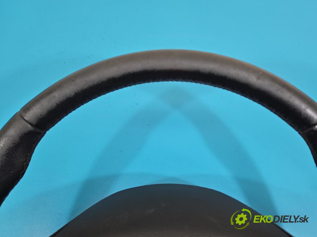 Kia Ceed II 2012-2018 1.6 crdi 128 hp manual 94 kW 1582 cm3 5- volant  (Volant)