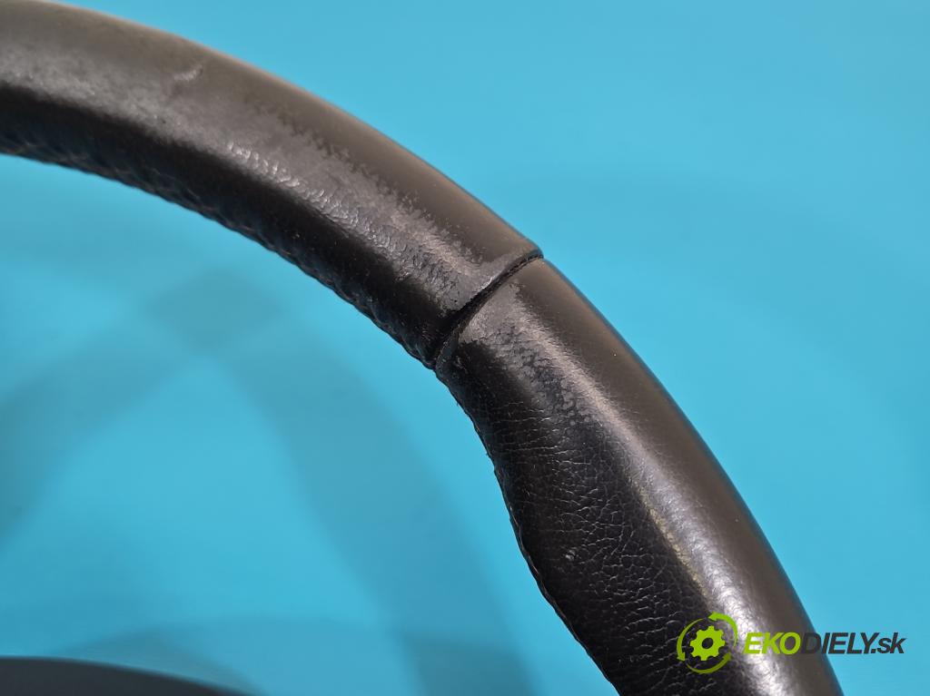 Kia Ceed II 2012-2018 1.6 crdi 128 hp manual 94 kW 1582 cm3 5- volant  (Volant)