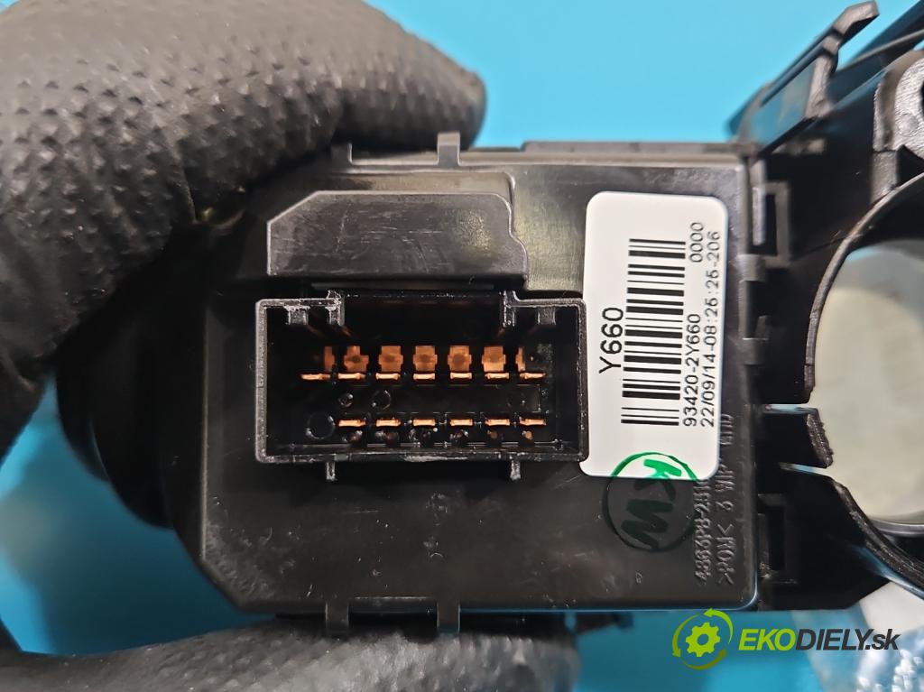 Kia Ceed II 2012-2018 1.6 crdi 128 HP manual 94 kW 1582 cm3 5- prepínač komplex: 3753MA-2210 (Prepínacie páčky pod volantom)