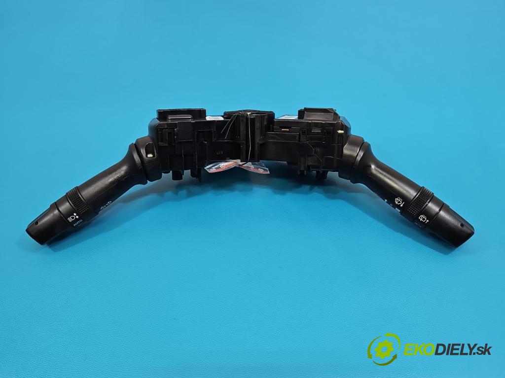 Kia Ceed II 2012-2018 1.6 crdi 128 HP manual 94 kW 1582 cm3 5- prepínač komplex: 3753MA-2210 (Prepínacie páčky pod volantom)