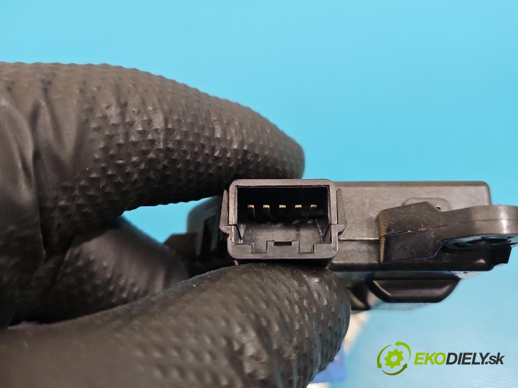 Kia Ceed II 2012-2018 1.6 crdi 128 HP manual 94 kW 1582 cm3 5- motor: kúrenia D267-EBAAA01