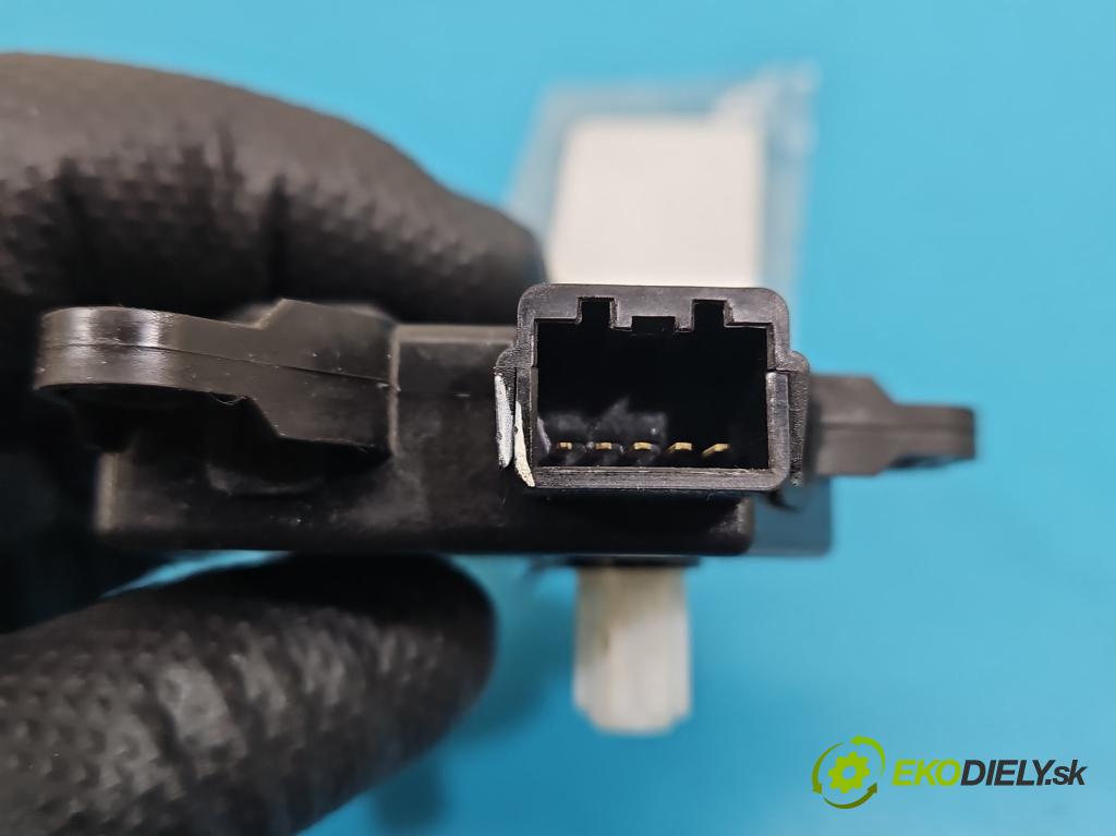 Kia Ceed II 2012-2018 1.6 crdi 128 HP manual 94 kW 1582 cm3 5- motor: kúrenia D267-EBABA01