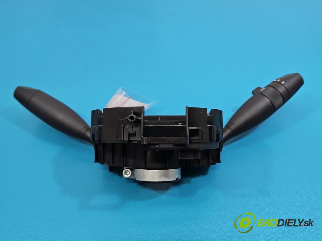 Jeep Cherokee KL 2013-2023 2.0 multijet: 140 HP manual 103 kW 1956 cm3 5- prepínač komplex: P68189101AE (Prepínacie páčky pod volantom)