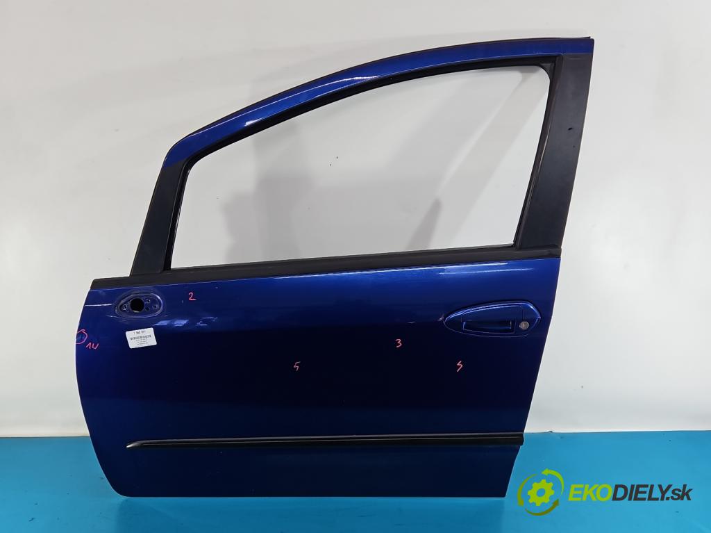 Fiat Punto Grande 1.4 8V 77 HP manual 57 kW 1368 cm3 5- dvere predné ľavé  (Kľučka dverí ostatné)