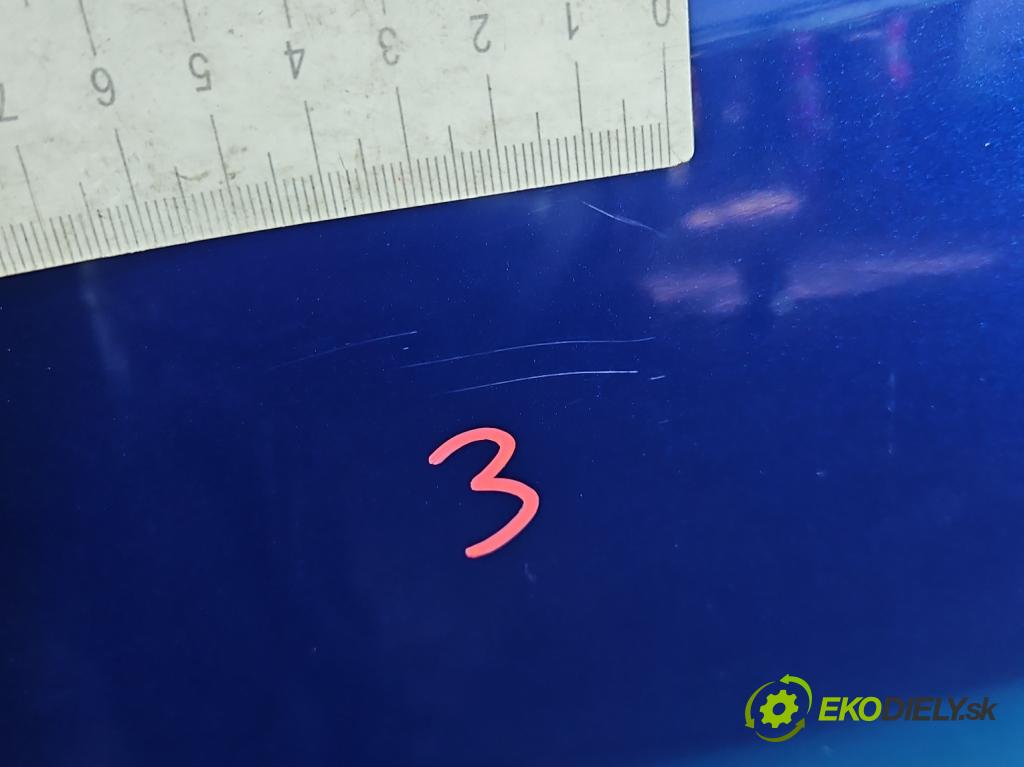 Fiat Punto Grande 1.4 8V 77 HP manual 57 kW 1368 cm3 5- dvere predné ľavé  (Kľučka dverí ostatné)