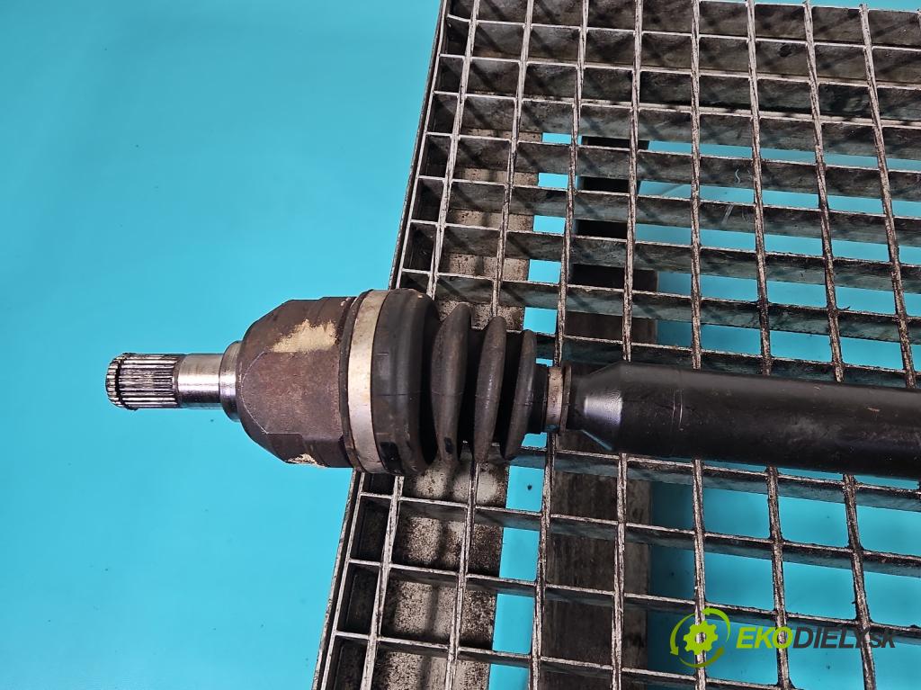 Kia Ceed II 2012-2018 1.6 crdi 128 HP manual 94 kW 1582 cm3 5- poloos predné pravé B13RNGJV202VE