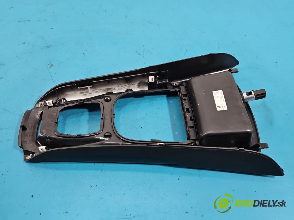 DS 4 2015-2020 2.0 hdi 181KM automatic 133 kW 1997 cm3 5- kryt plast 98121321ZD