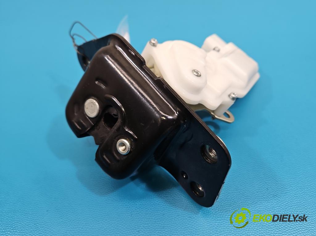 Jeep Cherokee KL 2013-2023 2.0 multijet: 140 HP manual 103 kW 1956 cm3 5- zámok kufrové dvere zadné 