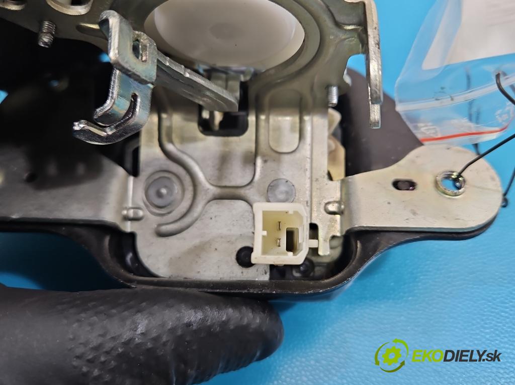 Jeep Cherokee KL 2013-2023 2.0 multijet: 140 HP manual 103 kW 1956 cm3 5- zámok kufrové dvere zadné