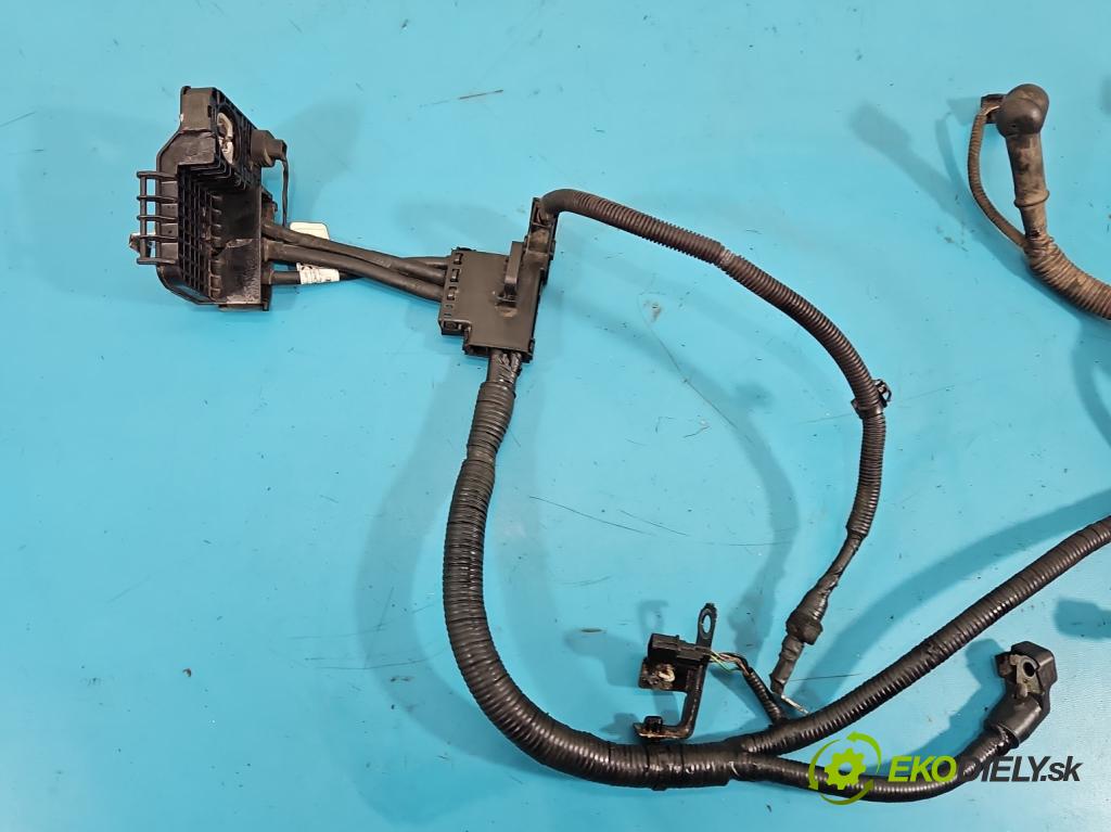 Kia Ceed II 2012-2018 1.6 crdi 128 HP manual 94 kW 1582 cm3 5- kontakt plusová 91850-A2231