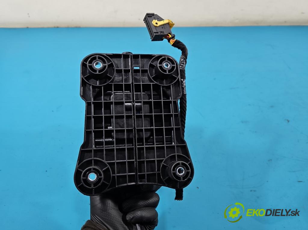 DS 4 2015-2020 2.0 hdi 181KM automatic 133 kW 1997 cm3 5- Páka: Změny: stupeň,rýchlosť 9815852380 (Rýchlostná páka (kulisa))