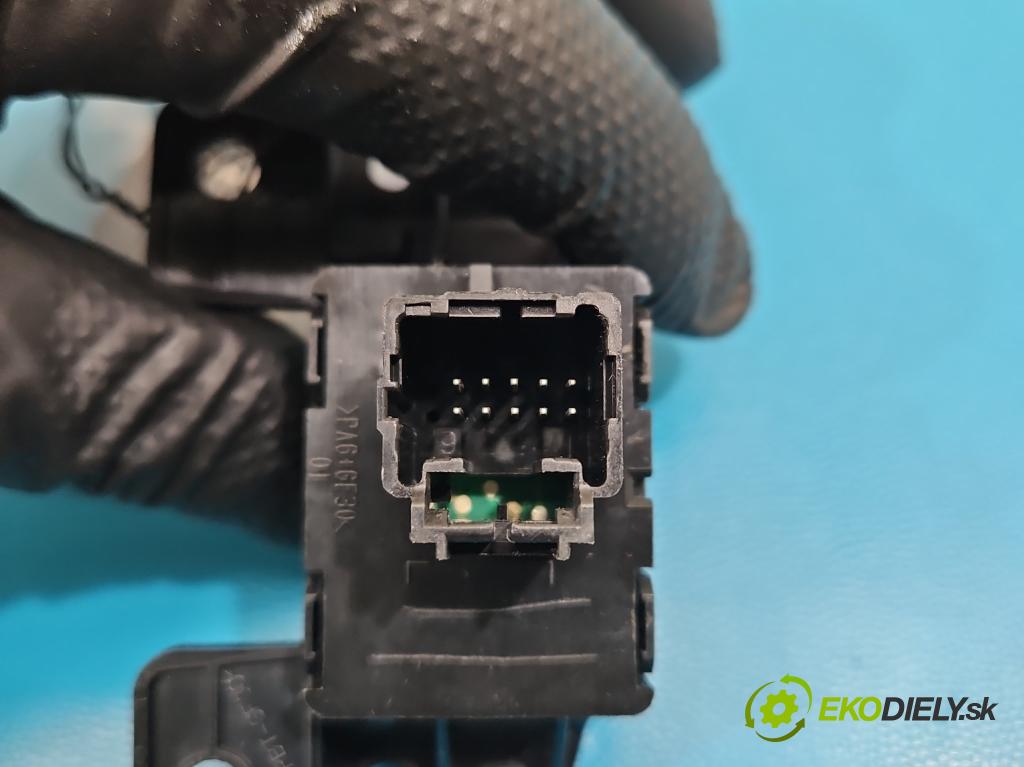 Jeep Cherokee KL 2013-2023 2.0 multijet 140 hp manual 103 kW 1956 cm3 5- Přepínač brzda: ručního P68141759AA (Páčky pod volantem)