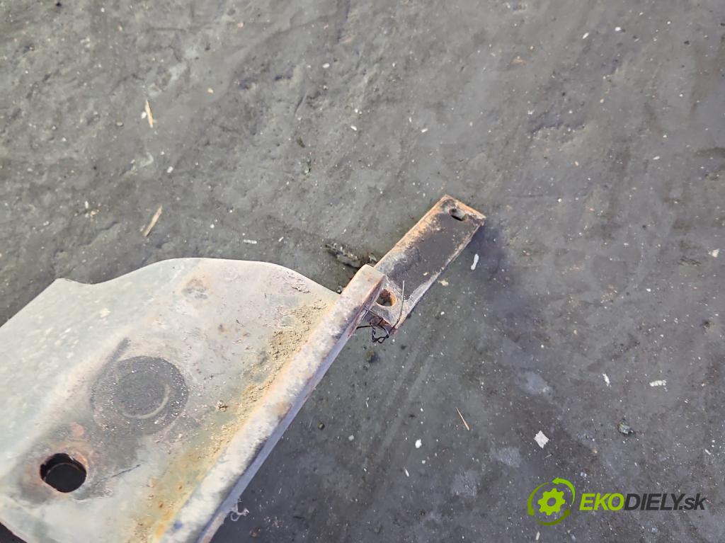 Kia Ceed II 2012-2018 1.6 crdi 128 hp manual 94 kW 1582 cm3 5- oko tažné  (Tažné zařízení)