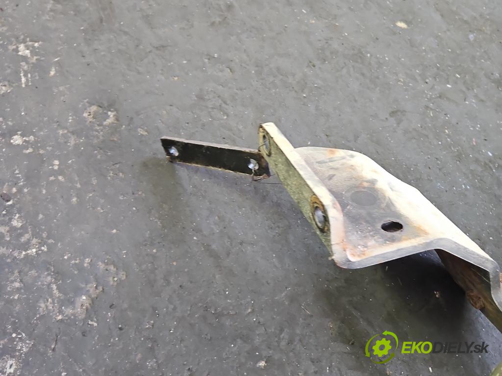 Kia Ceed II 2012-2018 1.6 crdi 128 hp manual 94 kW 1582 cm3 5- oko tažné  (Tažné zařízení)