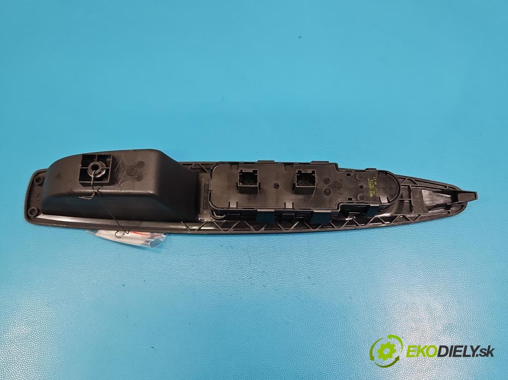 Citroen C4 I 2004-2011 1.6 16V 120 hp manual 88 kW 1598 cm3 5- Přepínač oken zpětných zrcátek 9651464577