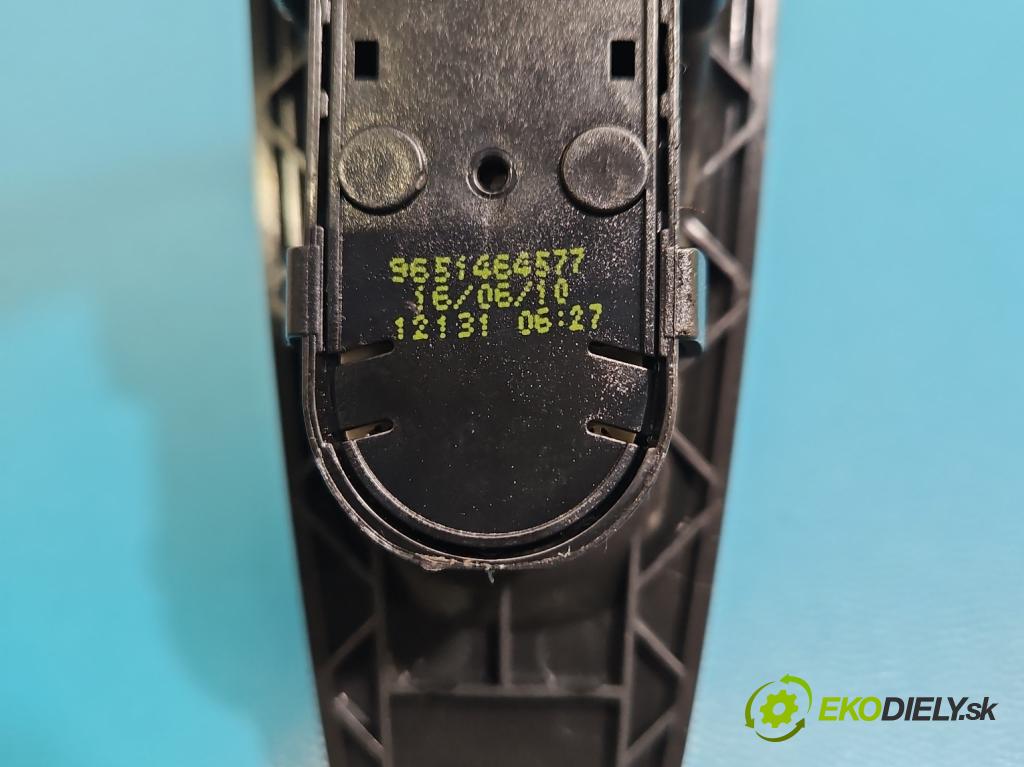 Citroen C4 I 2004-2011 1.6 16V 120 hp manual 88 kW 1598 cm3 5- Přepínač oken zpětných zrcátek 9651464577