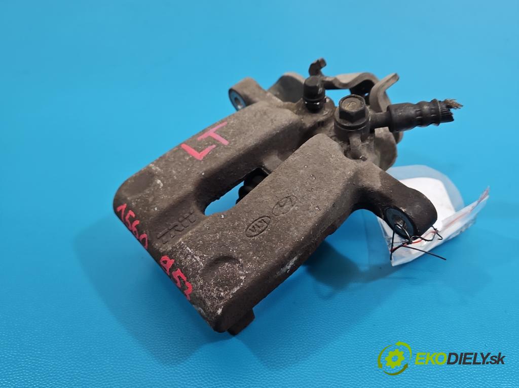 Kia Ceed II 2012-2018 1.6 crdi 128 hp manual 94 kW 1582 cm3 5- brzdič zadní levý  (Klika dveří ostatní)