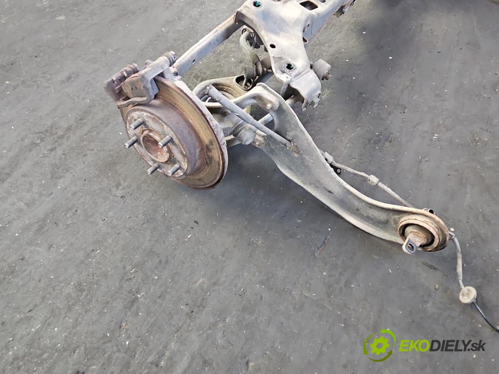 Kia Ceed II 2012-2018 1.6 crdi 128 HP manual 94 kW 1582 cm3 5- zadna výstuha  (Výstuha zadná)