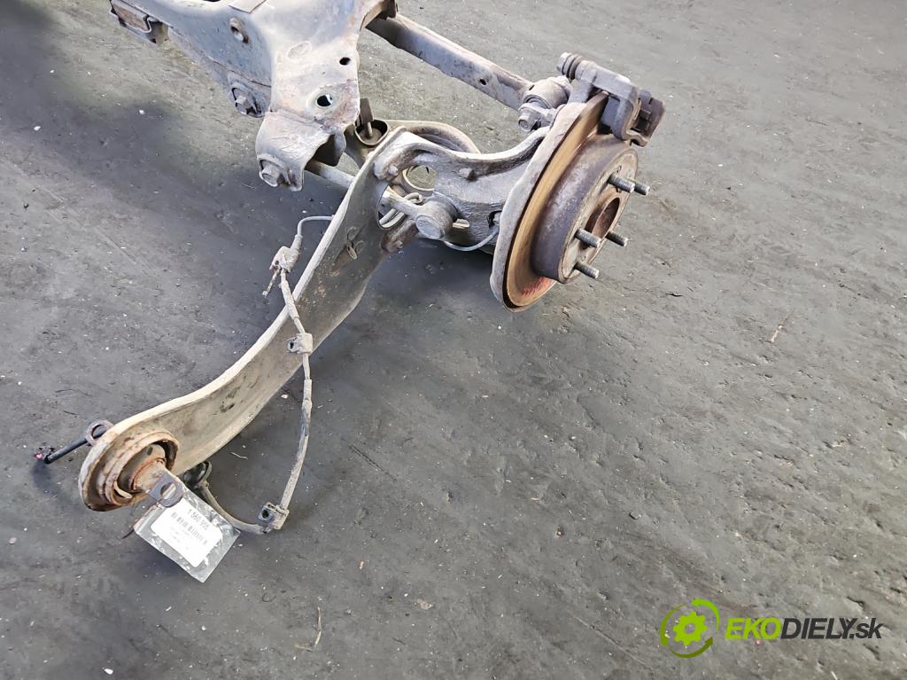 Kia Ceed II 2012-2018 1.6 crdi 128 HP manual 94 kW 1582 cm3 5- zadna výstuha  (Výstuha zadná)