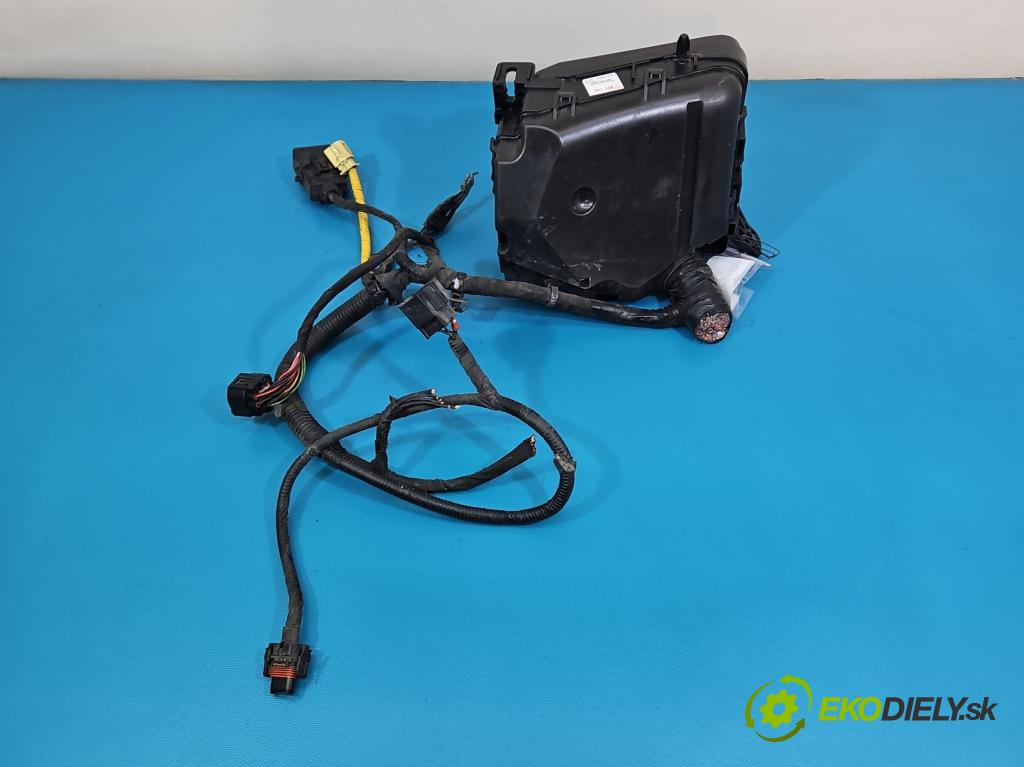 Kia Ceed II 2012-2018 1.6 crdi 128 hp manual 94 kW 1582 cm3 5- skříňka pojistková 91950-A2710 (Pojistková skříňka)