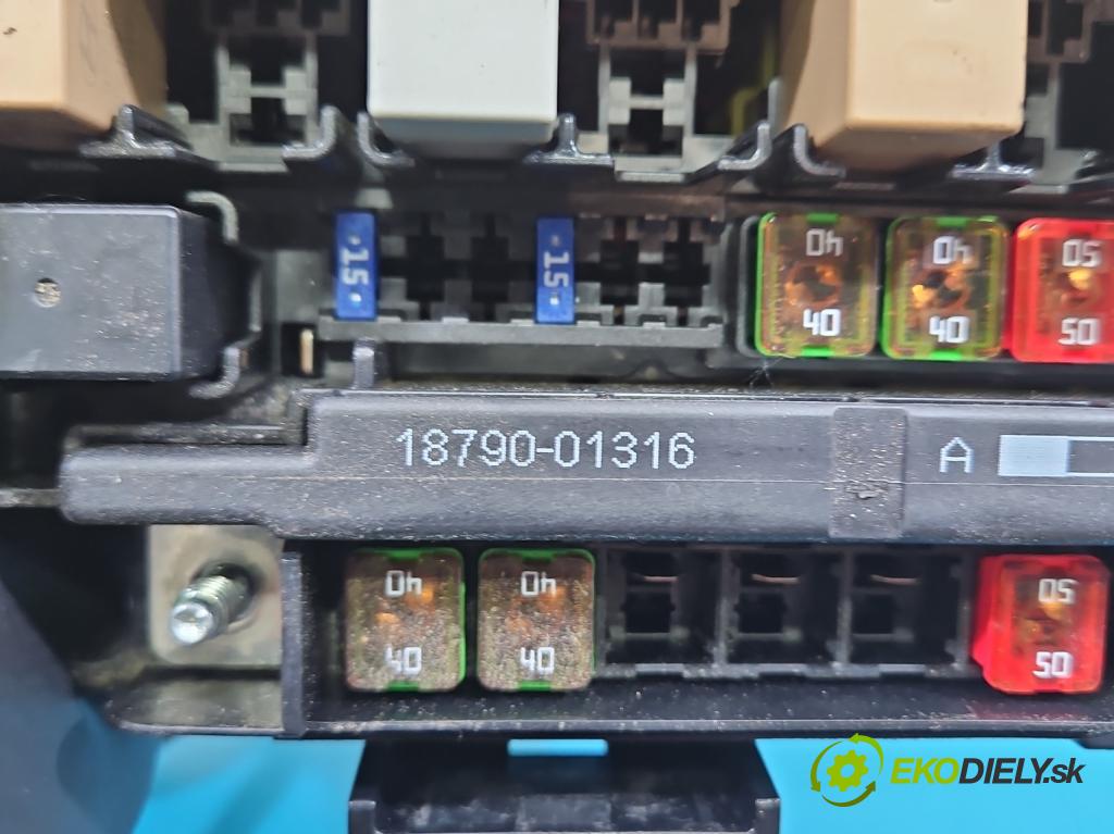 Kia Ceed II 2012-2018 1.6 crdi 128 hp manual 94 kW 1582 cm3 5- skříňka pojistková 91950-A2710 (Pojistková skříňka)