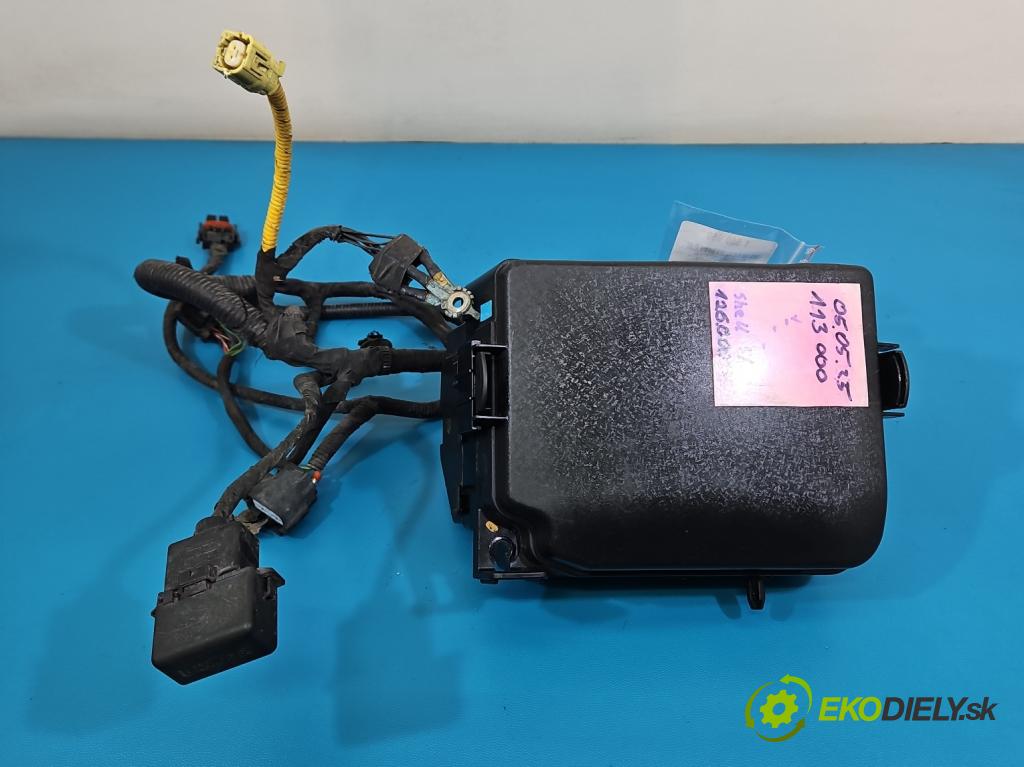 Kia Ceed II 2012-2018 1.6 crdi 128 hp manual 94 kW 1582 cm3 5- skříňka pojistková 91950-A2710 (Pojistková skříňka)