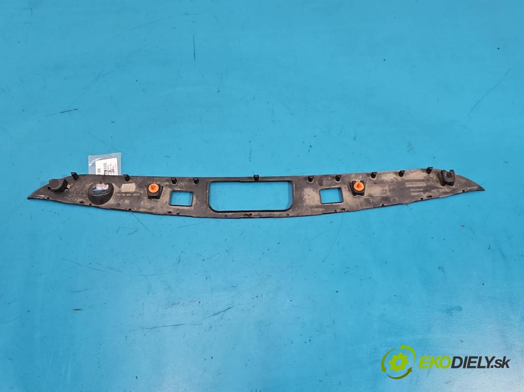 Mercedes S W222 2013-2020 3.0 cdi (656929) 340KM: automatic 250 kW 2925 cm3 4- lišta karoséria: ostatné A2227500500