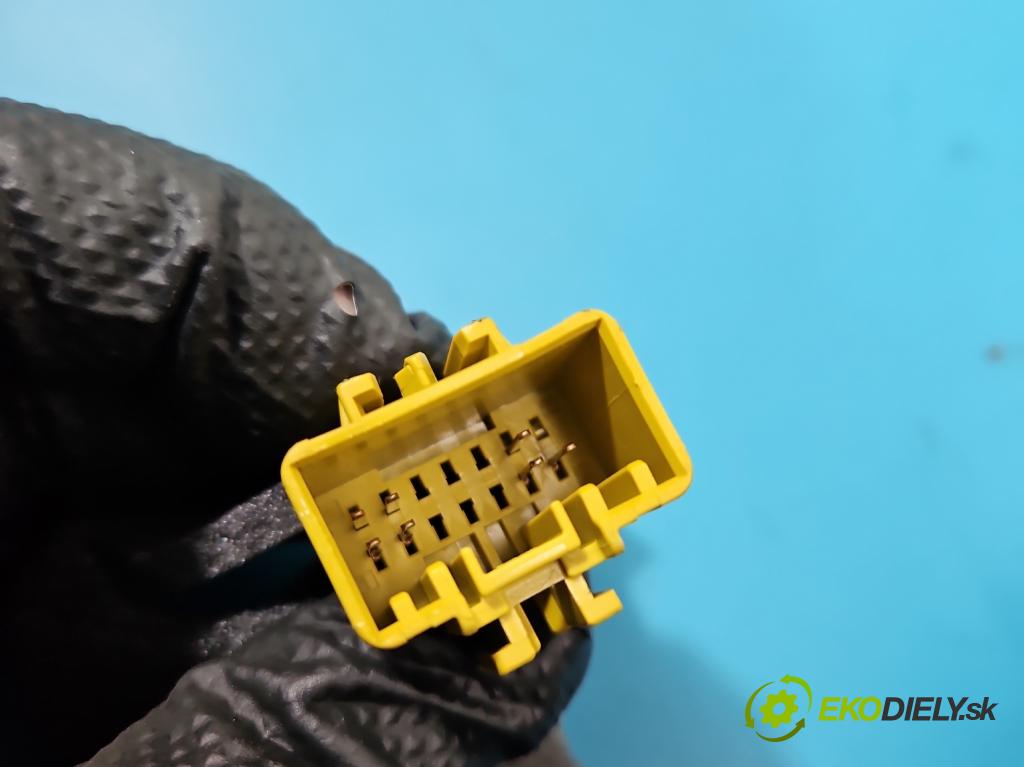 Mercedes S W222 2013-2020 3.0 cdi 656929 340KM: automatic 250 kW 2925 cm3 4- zadná A2226908004 (Pláto kufra)