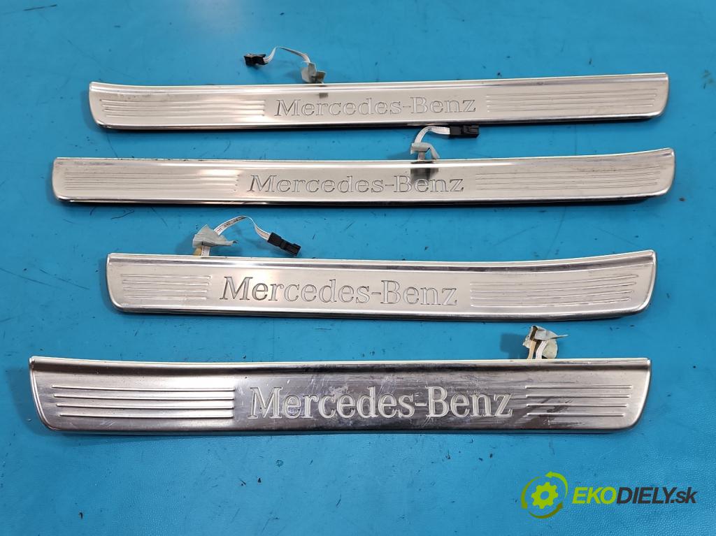 Mercedes S W222 2013-2020 3.0 cdi 656929 340KM: automatic 250 kW 2925 cm3 4- lišta práh: ľavé A2226805435 (Lišta prahová)