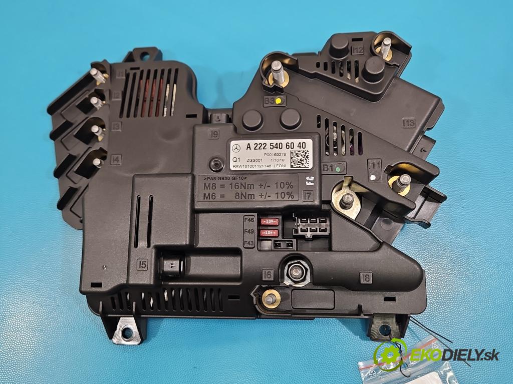 Mercedes S W222 2013-2020 3.0 cdi (656929) 340KM: automatic 250 kW 2925 cm3 4- skrinka poistka A2225406040 (Poistková skrinka)
