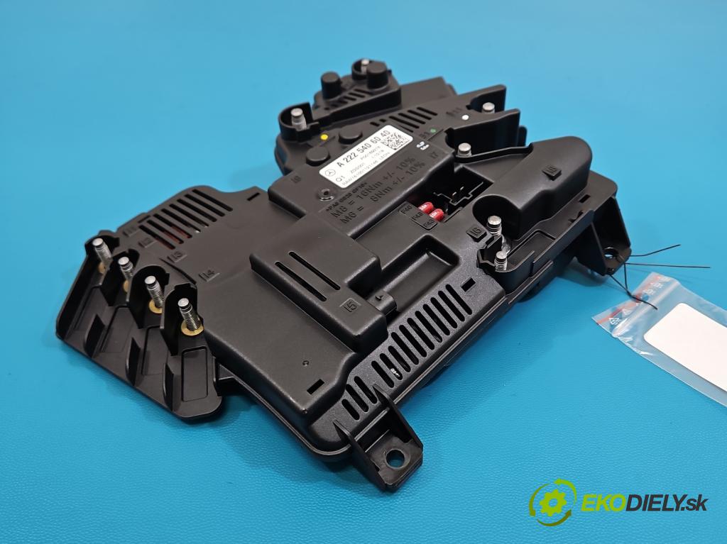 Mercedes S W222 2013-2020 3.0 cdi (656929) 340KM automatic 250 kW 2925 cm3 4- skříňka pojistková A2225406040 (Pojistková skříňka)