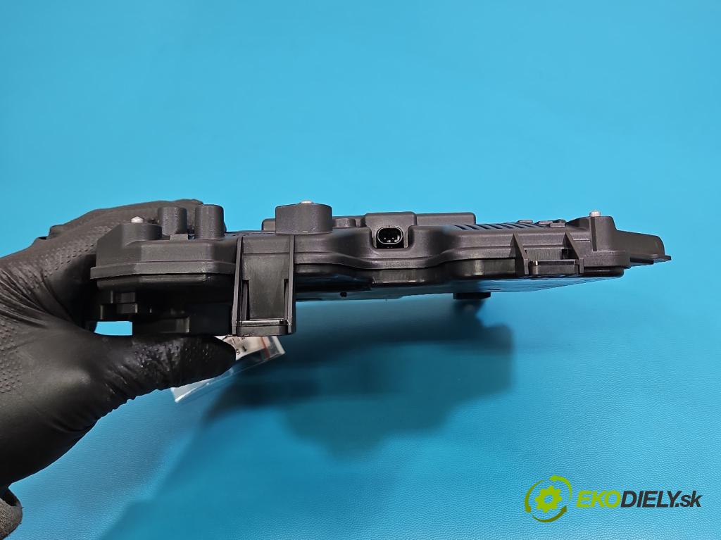 Mercedes S W222 2013-2020 3.0 cdi (656929) 340KM: automatic 250 kW 2925 cm3 4- skrinka poistka A2225406040 (Poistková skrinka)