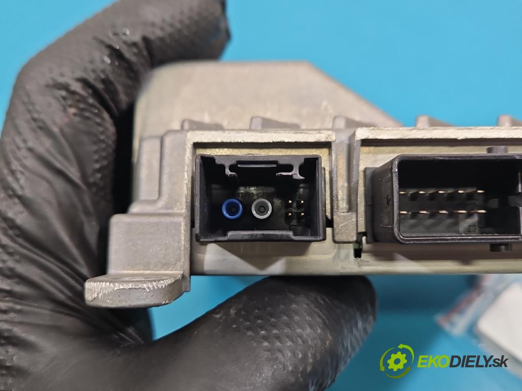 Mercedes S W222 2013-2020 3.0 cdi 656929 340KM: automatic 250 kW 2925 cm3 4- Zesilovač: A2139000124 (Zosilňovač)