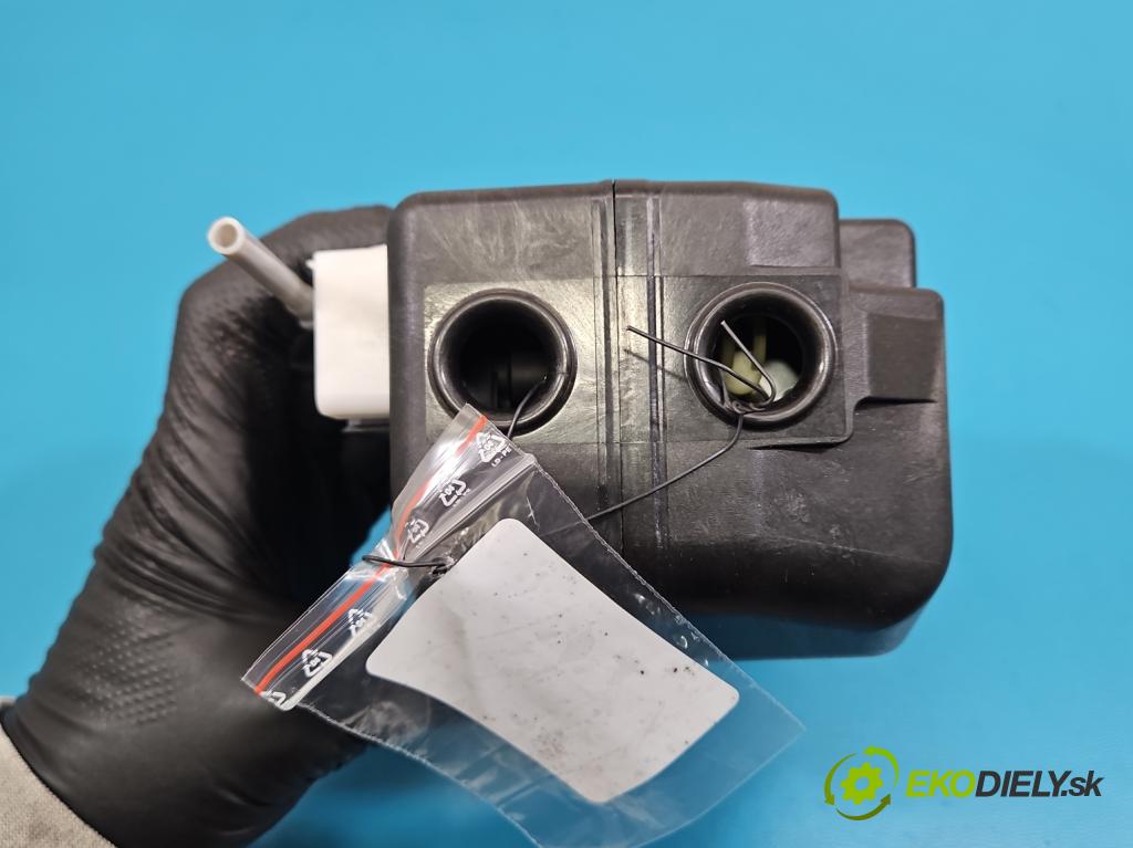 Mercedes S W222 2013-2020 3.0 cdi 656929 340KM: automatic 250 kW 2925 cm3 4- pompa ostatné A0008002200