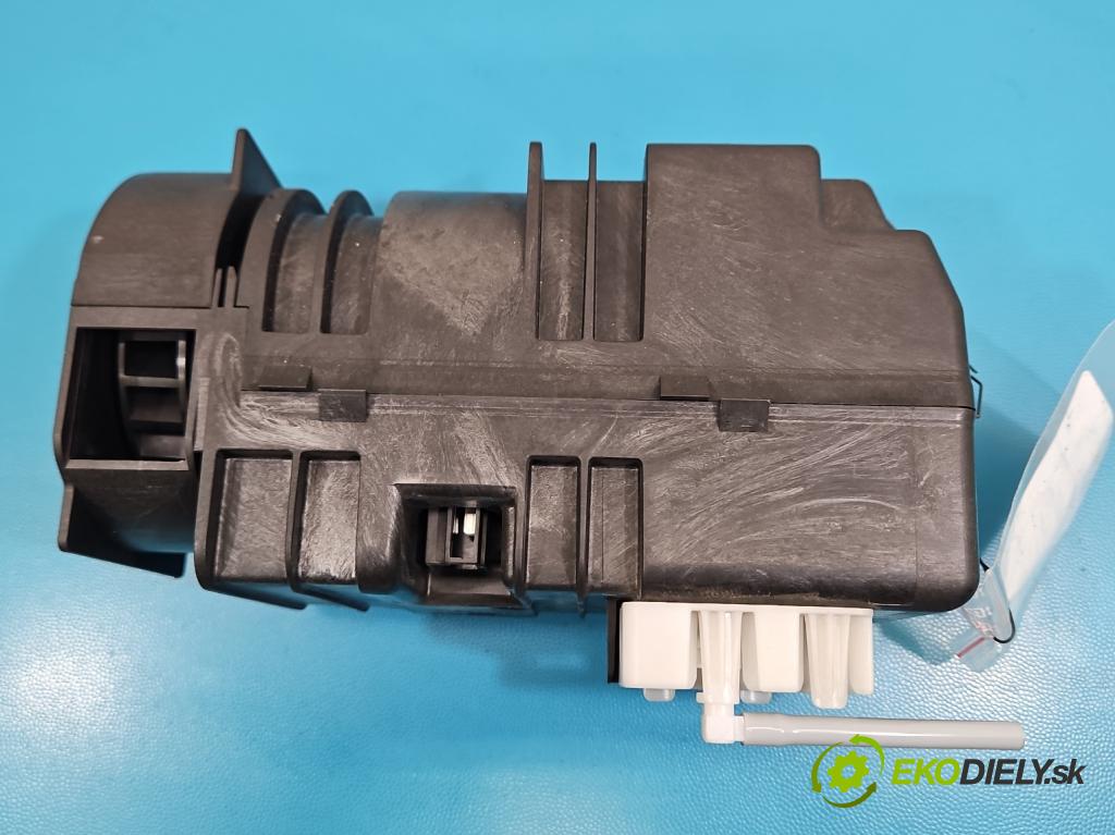 Mercedes S W222 2013-2020 3.0 cdi 656929 340KM: automatic 250 kW 2925 cm3 4- pompa ostatné A0008002200