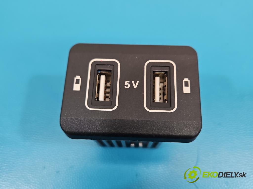 Mercedes S W222 2013-2020 3.0 cdi (656929) 340KM: automatic 250 kW 2925 cm3 4- zásuvka USB A2138207701