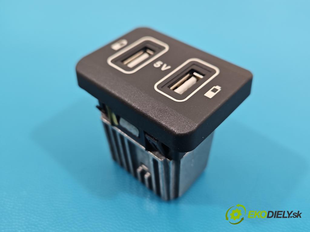 Mercedes S W222 2013-2020 3.0 cdi (656929) 340KM: automatic 250 kW 2925 cm3 4- zásuvka USB A2138207701