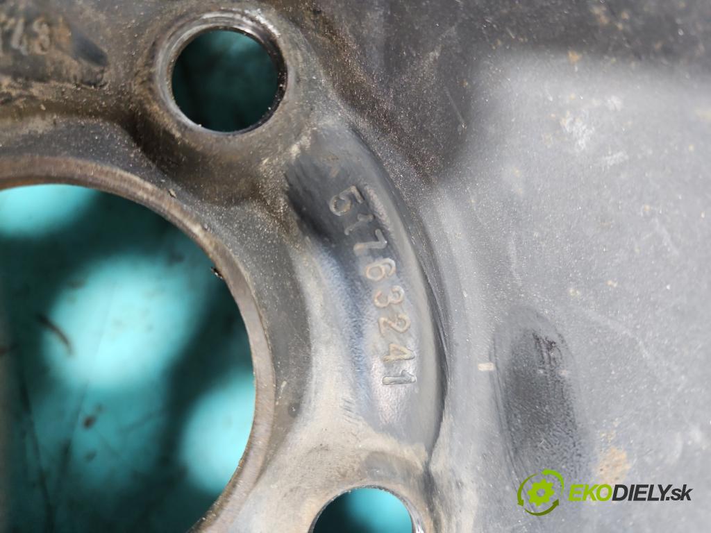 Fiat Punto Grande 1.4 8V 77 HP manual 57 kW 1368 cm3 5- Disk oceľový 15"