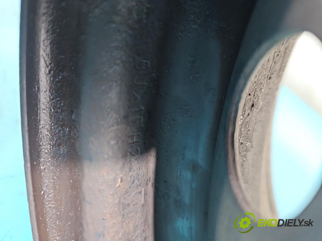 Fiat Punto Grande 1.4 8V 77 HP manual 57 kW 1368 cm3 5- Disk oceľový 15"