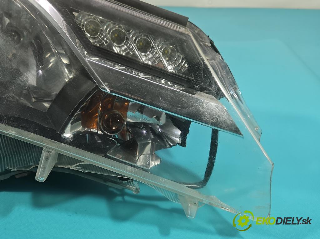 Toyota Rav4 IV 2013-2018 2.0 D4D 124hp manual 91 kW 1998 cm3 5- Reflektor: pravý  (Svetlo predné pravé)