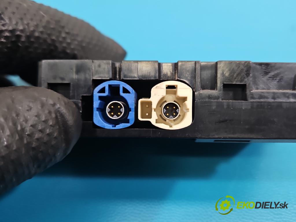 Mercedes S W222 2013-2020 3.0 cdi (656929) 340KM: automatic 250 kW 2925 cm3 4- zásuvka USB A2228203026