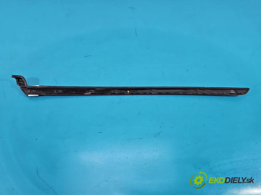 Citroen C4 I 2004-2011 1.6 16V 120 hp manual 88 kW 1598 cm3 5- lišta Okna: čelní: pravé 96563473XC