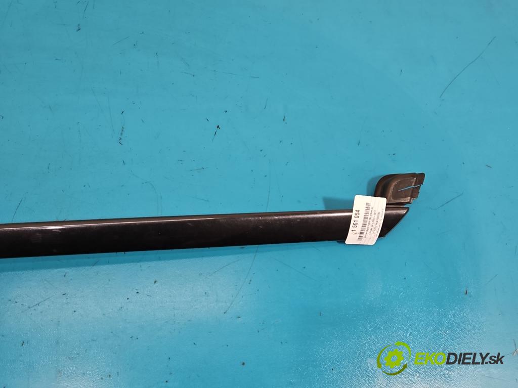 Citroen C4 I 2004-2011 1.6 16V 120 hp manual 88 kW 1598 cm3 5- lišta Okna: čelní: pravé 96563473XC