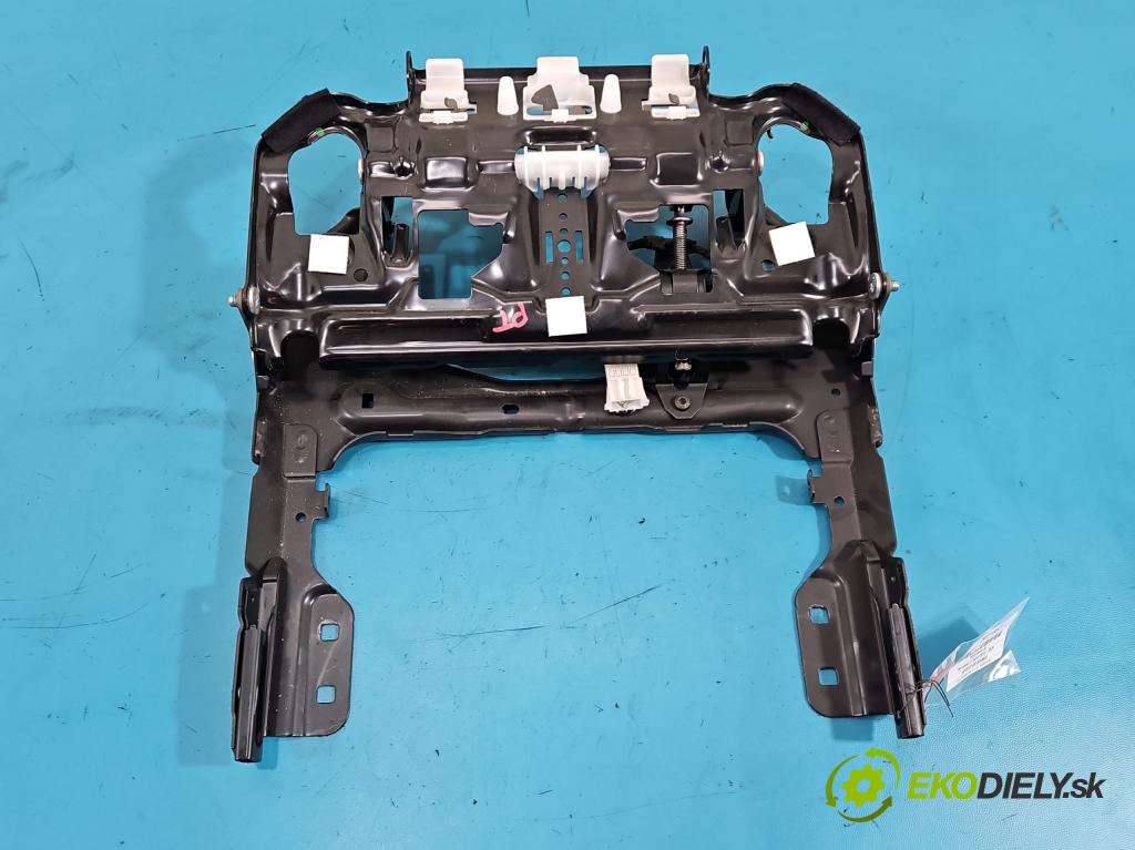 Mercedes S W222 2013-2020 3.0 cdi 656929 340KM: automatic 250 kW 2925 cm3 4- Upevnenie: A2229200336