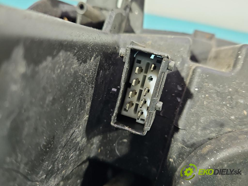 Peugeot 407 2.0 hdi 136 HP manual 100 kW 1997 cm3 4- Reflektor: pravý 0301213204 (Svetlo predné pravé)