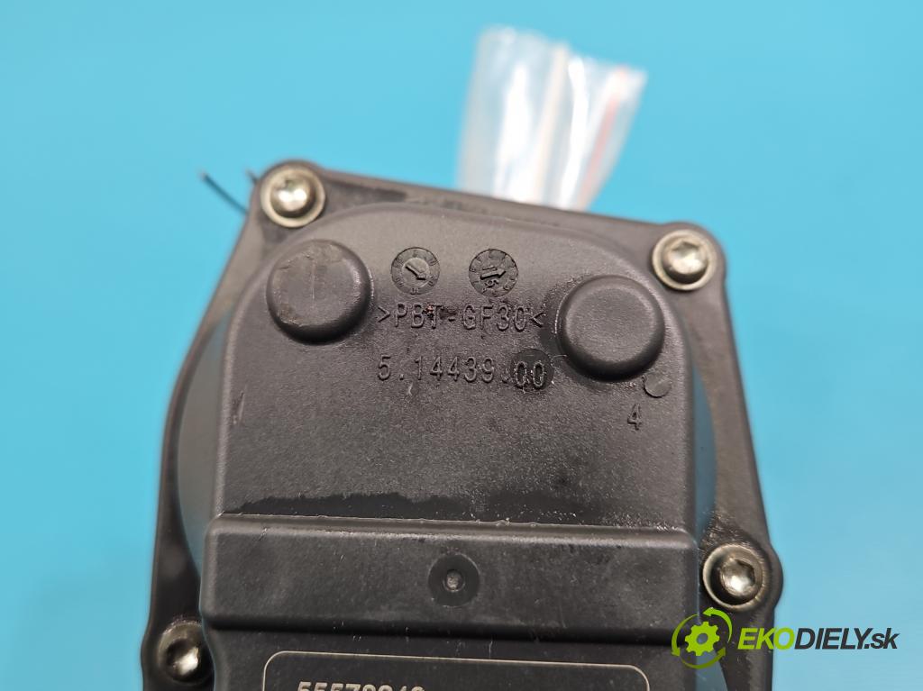 Opel Insignia A 2008-2017 2.0 cdti 170 HP manual 125 kW 1956 cm3 4- Ovladač: klapky: kolektor 55578249 (Motorček ostatné)